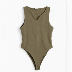 🫒 Go Fashion Olive Green Sleeveless V-Neck Bodysuit | Size L